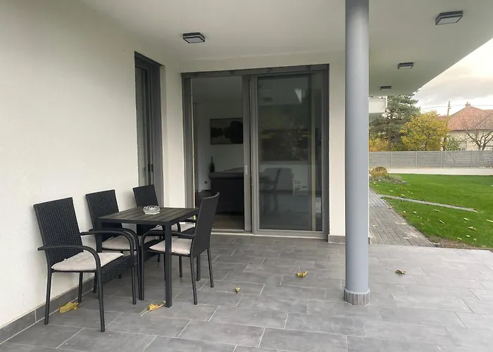 Modern Living In 3 布达佩斯